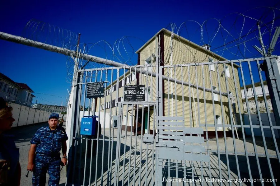 Як росіяни намагаються зламати полонених: тунель до Запоріжжя та біолабораторії