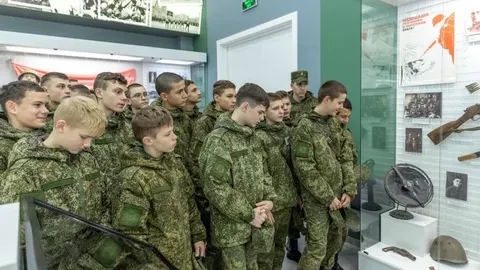 Школярів із Придністров'я втягують у пропагандистські програми в окупованому Кри