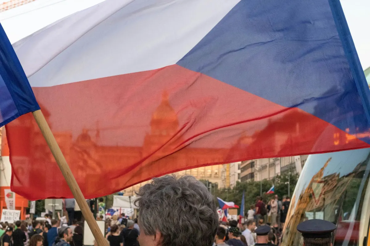 Чехія вислала двох росіян: що стоїть за справою пропагандистського центру Rybar