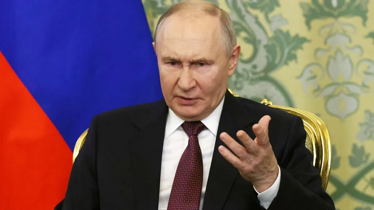 Фейки про фронт: як брехня знизу сягає Путіна